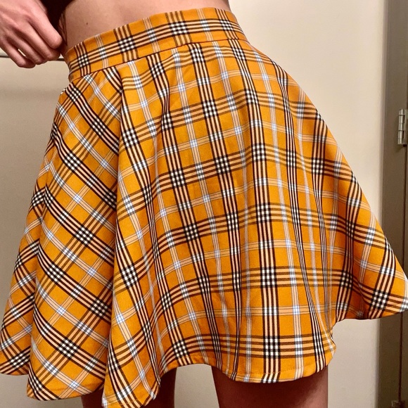 SHEIN Plaid Yellow Skater Skirt - Picture 2 of 2